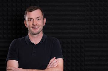 Jan Vystčil při natáčení podcastu Technicky vzato.