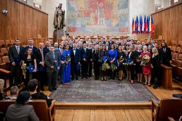 Prezident Pater Pavel jmenoval nové profesory | foto: MŠMT